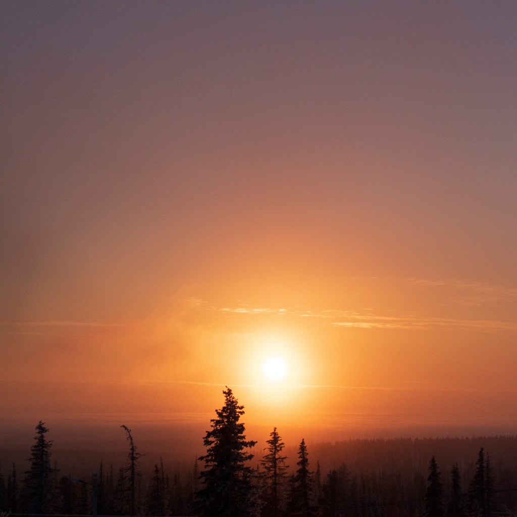 Cover image for the track Ketomellan kevät, a sunset scenery in Finnish Lapland.